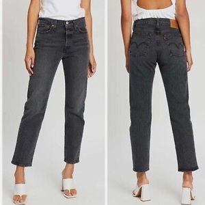 Levi’s Premium Wedgie Straight Leg High Rise Jeans Black Size 29 Women’s